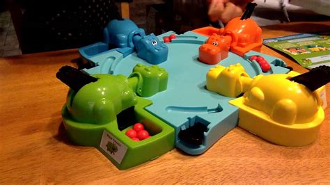 Hungry Hungry Hippos: Uma Festa Caótica de Ataques e Comida!